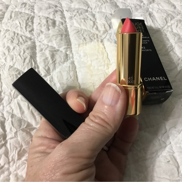 Chanel Rouge Allure Velvet Lipstick - La Favorite Pink - Picture 5 of 5
